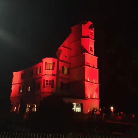 Pensión Schloss Kalteneck 3*